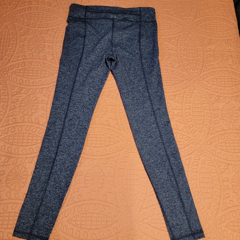 Women's Under Armour Workout Leggings - Navy/White, SZ M, Excellent Condition! - Picture 3 of 4